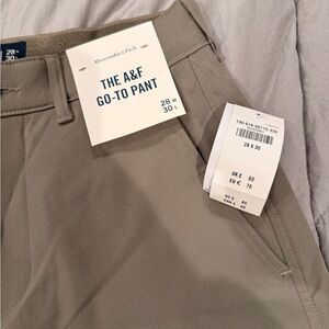 Abercrombie & Fitch Men's Green Chinos